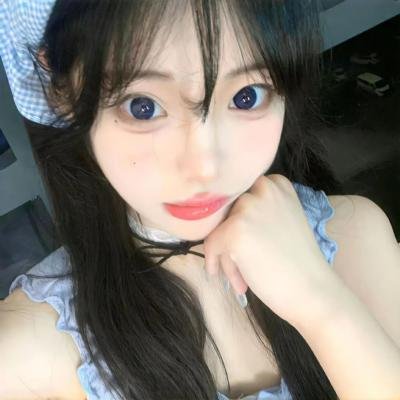 《鹅卵石》海报